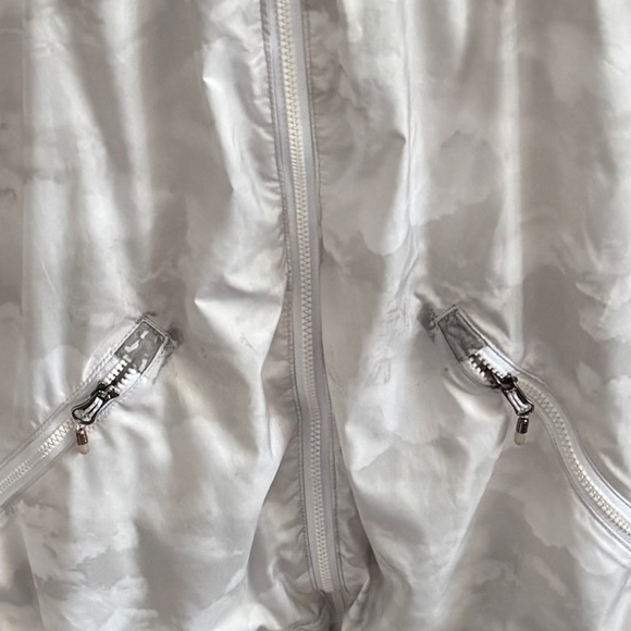 Lululemon Miss Misty Jacket Size 2 - Good Used Condition - Picture 7 of 16